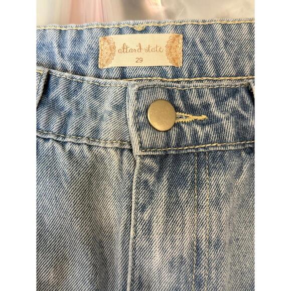 Altar'd State High Waisted Distressed Mom Jeans; Size 29 - Picture 5 of 6
